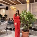 Kristina Patel Instagram – Elevate your dining experience with a pool view and a feast of their signature dishes where every bite is a taste of perfection♥️
.
Must visit if you are in Mumbai @blanco_bandra 
.
#kristinapatel #nice #goodvibes #explore #restaurantinmumbai #foodblogger