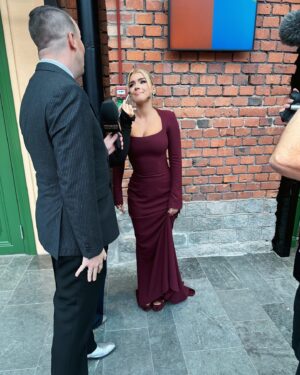Kristina Petrushina Instagram - Ett stort och rungande - TACK! 📺💕🪩🥰

#kristallen2023