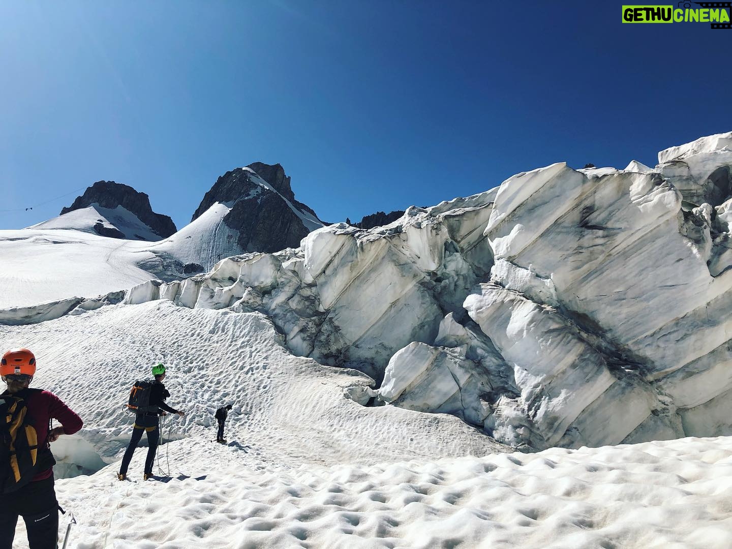 Kristina Tonteri-Young Instagram - Another day another traverse ⛏#valleeblanche