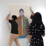 Kristy Cha Ray Chu Instagram - 前幾天布展，看著作品一幅幅的掛上牆，激動的說不出話，它們每一幅畫都是我的寶貝，投入了很多精力，數不盡的夜晚（其中好幾幅畫了3個多月），常常畫到看不見盡頭，不知道自己這麼拼是為了什麼？ 終於，這一天要來了，我必須誠實的說，外表看起來很有自信（其實心裡緊張到不行），我還是需要你們的鼓勵，希望大家都能來看我的畫、來支持我，我們5/7開幕見～ 曲家瑞個展 2022/5/4-5/28 開幕 2022/5/7(六) 2:00pm-5:00pm 地址 誠品畫廊 台北市信義區菸廠路88號B1 開放時間 週二~週六 11:00am~7:00pm (週日、週一公休) @eslitegallery #誠品畫廊 #每一幅都毫無保留 #每一幅都是唯一 #距離開幕倒數六天 #免費入場 #為我加油