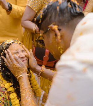 Kritika Avasthi Instagram - Behan ki shaadi ♥️
@kokilaawasthi @this_is_yellow ki haldi ceremony 💛 #kapslocked 
@this_is_yellow @kokilaawasthi @shantanu513 @ambikaavasthi