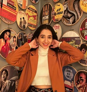 Kritika Avasthi Instagram - A Bhukkad at Nukkad 😂🌮🌯🍔🥘🥙🍛🍜🍟
Tell me which one is your favourite picture and WHY ? 
Step into this aesthetically crafted cafe where every nook and cranny screams “Instagram magic” with its vintage allure. 📸✨ Location @nukkadcafe 😍
#nukkad #bhukkad #foodie #foodstagram #cafe #delhi #coolcafe #café #foodies #foodlover