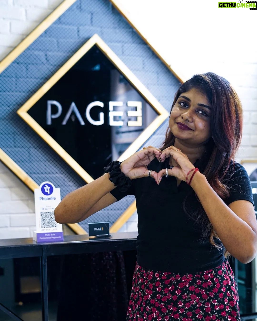 Kriti vamshini Instagram - Balayage ❤ balayage is a freehand highlighting technique that creates a natural, gradient effect. Unlike traditional highlights with harsh lines, balayage seamlessly blends lighter tones into your hair, mimicking the way hair lightens naturally in the sun. Book your appointment today and step out feeling confident and ready to take on the world! Location: Annanagar. For appointments: 91-72008 09809 Or DM: @page3annanagar #balayage#balayagehair #hairstyle #haircolor #hairgoals #hairtransformation #page3salon