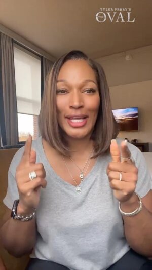 Kron Moore Instagram - ANNOUNCEMENT 🚨🚨

Hot off the press. We will be going LIVE on IG tomorrow with @kronmoore, @tajavsimpson, @edwardquinn and some special guest for the 100th episode celebration tomorrow! 👀

We will be starting promptly at 8PM EST. Get your 🍿 ready as we celebrate and gear up for this huge milestone! 🙏🏾

#TheOvalOnBET #TheOval100 #BET