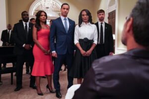 Kron Moore Instagram - Victoria is free! The call has been made. Buckle up. It all goes down TONIGHT, on the Season 5 finale of @theovalonbet !

@tylerperry
#theovalonbet
#seasonfinale
#kronmoore