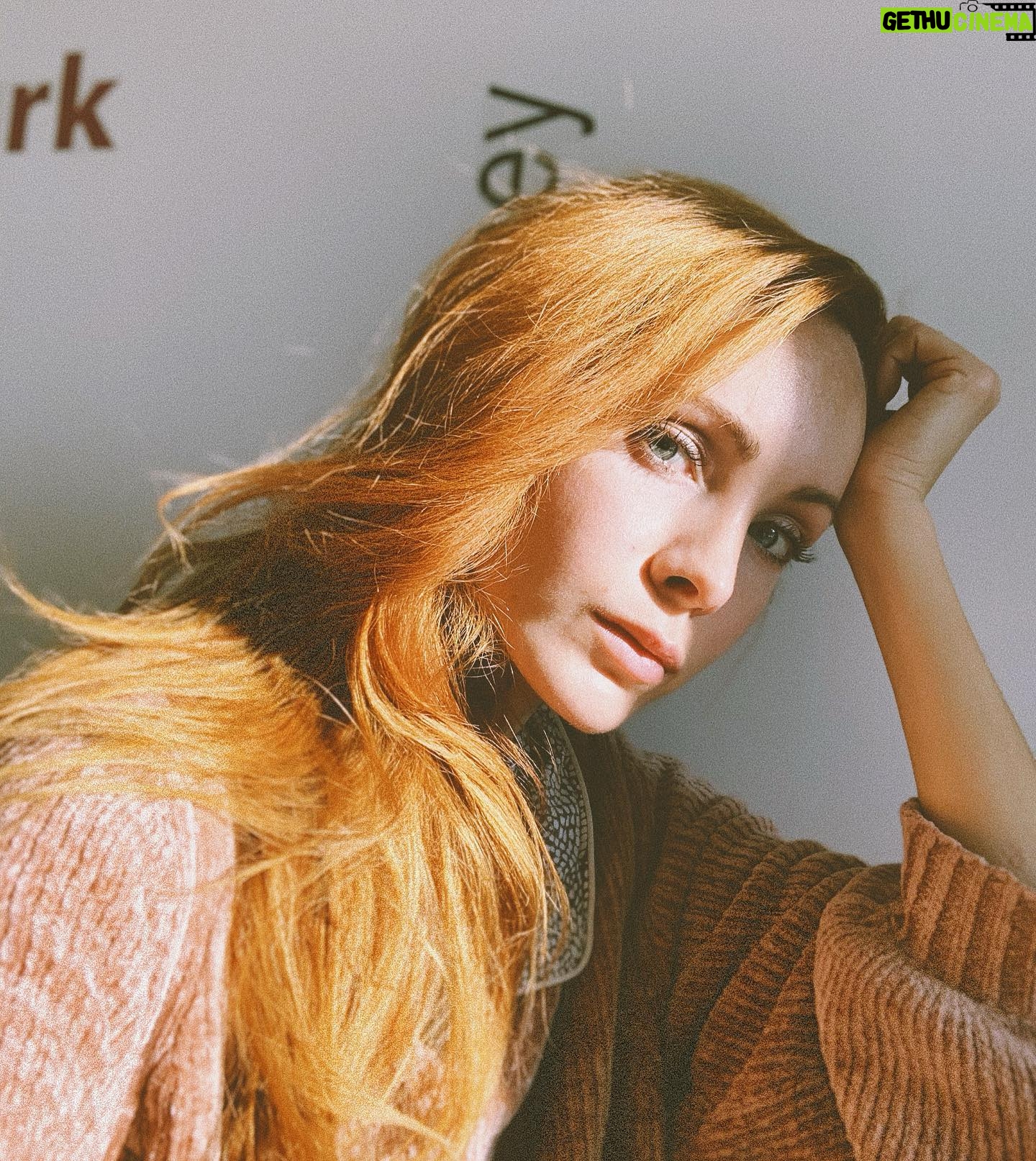 Ksenia Solo - 7.9K Likes - Wear gratitude like a cloak and it will feed every corner of your life.
~Rumi
♥