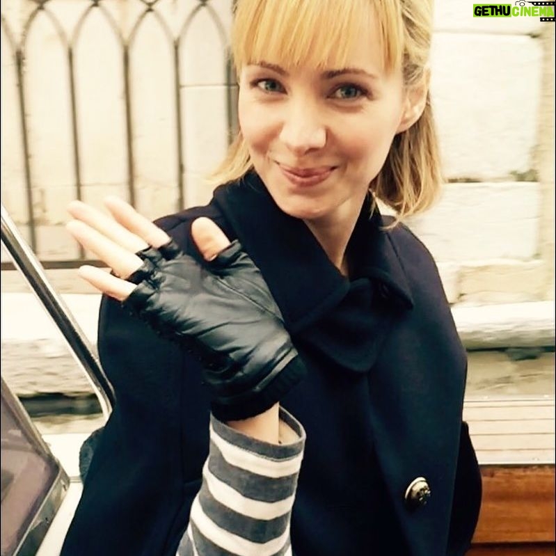 Ksenia Solo - 9.4K Likes - Happy Thanksgiving to those that are celebrating! Much love & warmth from my heart to yours! (This photo was taken in Venice during a very tough but magical time for me. I am endlessly grateful for the experience & think about it often...especially on a day like today @nancy_cartwright @txlfilms @officialmariabello @marylynnrajskub @enricoetiker @_misterpaul_ @mburts @stateofgolden #insearchoffellini)