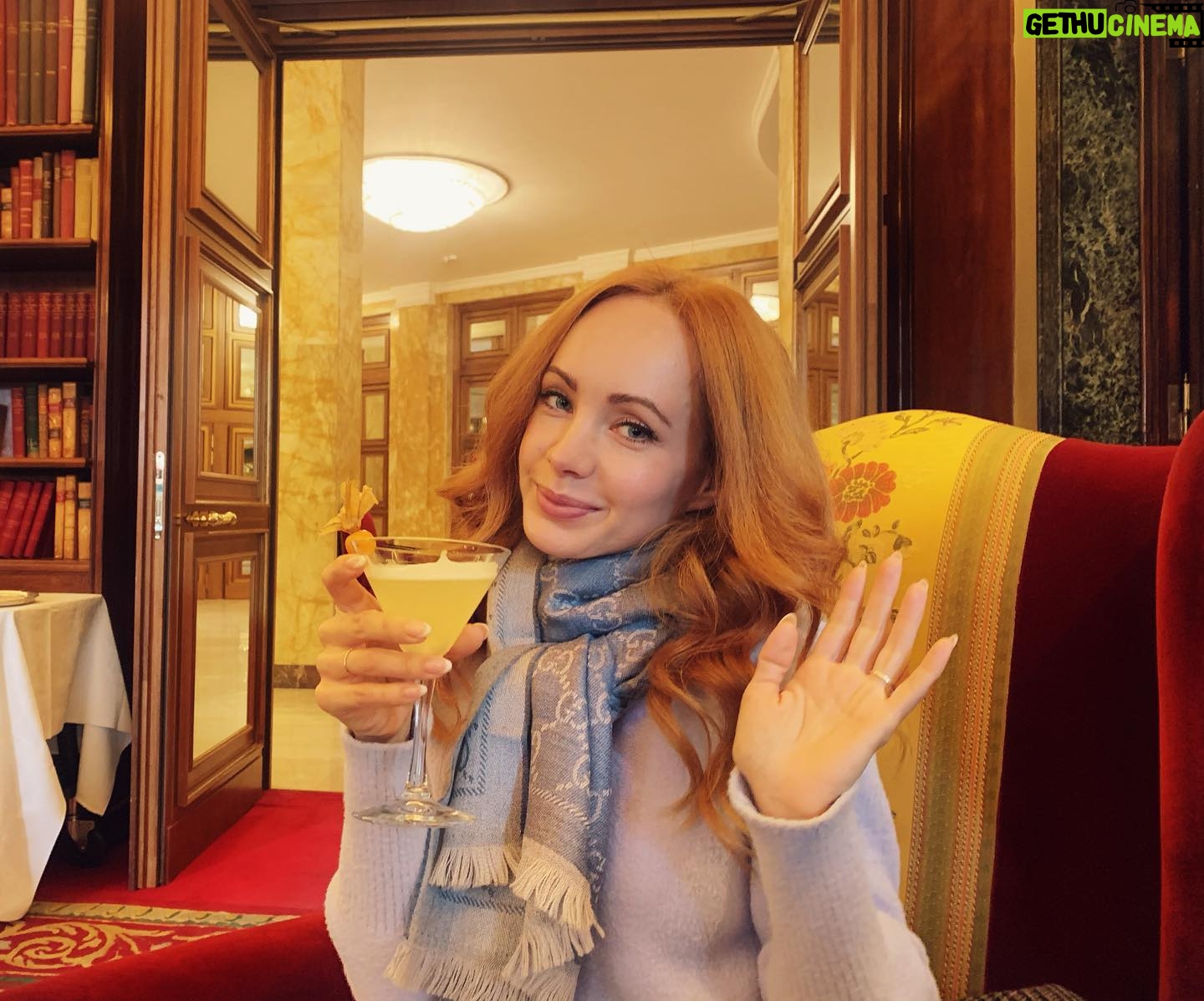 Ksenia Solo - 10.2K Likes - Heyyyyyyyy holiday elixir.