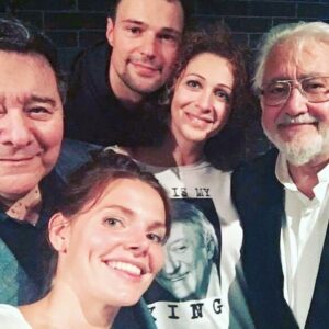 Kseniya Rappoport Instagram - Какая-то совершенно невыносимая мысль, что я больше никогда не увижу Вас, мой дорогой, мой любимый Учитель. Оказывается, в профессии тоже есть сиротство. Как много во мне от Вас. Как я горжусь этим. И как мало я успела впитать в себя Вашей мудрости, смелости, веры и  знаний. И, все-таки, я знаю, что на каждый текст я смотрю через  магический кристалл, сотворенный Вами. Вы никогда ничего не впихивали в нас, не разжевывали. Вы терпеливо ждали, когда понимание прорастет в нас и даст плоды. Есть вещи, сказанные Вами еще в институте, которые в полной мере я осознала через годы работы в театре. Вы всегда были рядом, всегда предельно внимательны к нам и нашей работе. Ваши замечания были точны, безжалостны и невероятно остроумны. Стоишь и не знаешь, плакать тебе или смеяться.
 О Вас всегда ходили легенды – кто будет преподавать речь? Галендеев?! Великий и ужасный Галендеев?!! И ты трепетал и заикался от ужаса. А потом, незаметно, ты оказывался погружен в необъятные, неведомые тебе миры бесценных смыслов, великих текстов, совершенно иначе услышанных и понятых стихов, музыки, звучания Слова. И там ты был окутан такой любовью, такой нежностью и таким вниманием, без которых теперь совершенно непонятно как жить. 
Я не успела обнять Вас, не успела ещё тысячу раз сказать, как я Вас люблю, ещё миллион раз поблагодарить. Во мне звучит Ваш голос, Ваш невероятный, неповторимый голос. У меня есть сокровища наших бесед и нашей общей работы. Это – мой встроенный камертон. И это навсегда. 
Любимый Валерий Николаевич, простите меня, Ваша Ксюшечка

PS  Повезло же тем ангелам, которым Вы сейчас проводите речевую разминку