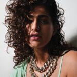 Kubbra Sait Instagram - I hope our LHS and RHS never tally my very talented very beautiful hooman ❤️ @kubbrasait Jewels: @riddhikajesrani Shop: @theflamestore by selections of @shriya_saran1109