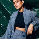 Kubbra Sait Instagram - Denim on Denim: 👖 Retro Vibes served with a modern twist 🌪️ - just like my… huh huh huh… attitude! 😎 💁🏽‍♀️💥👖😈🌪️ Outfit : @mellowdrama_official makeup : @kubbrasait Hair : @palashipramanik Style by : @who_wore_what_when Photographer: @thefirstclik