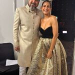 Kubbra Sait Instagram - At my concert at the @jioworldconventioncentre for @reliance_digital, I was super thrilled to see my dear friend @kubbrasait (Actress extraordinaire) as the Emcee!!! Both of us are from Bengaluru.. it was 12 years since we last met. So we hung out backstage and later went to dinner with a few of her friends. All in all, a fantastic evening :-) Thank you Kubbraaaaa! In the third picture is the @thebombaystrings who performed with me. . . #RickyKejLIVE @kejbykej @rickykejfan @rickykejofficialfanpage
