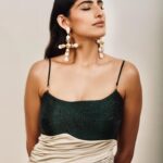 Kubbra Sait Instagram - 1. Love this song. 2. Love this outfit. 3. Love the vibe 🌱 PS: Tribe Outfit -@zwaan.official Earring-@simranchhabrajewels Makeup -@vishakhadjain Hair-@palashipramanik Styling -@who_wore_what_when Photographer -@portraitshelter