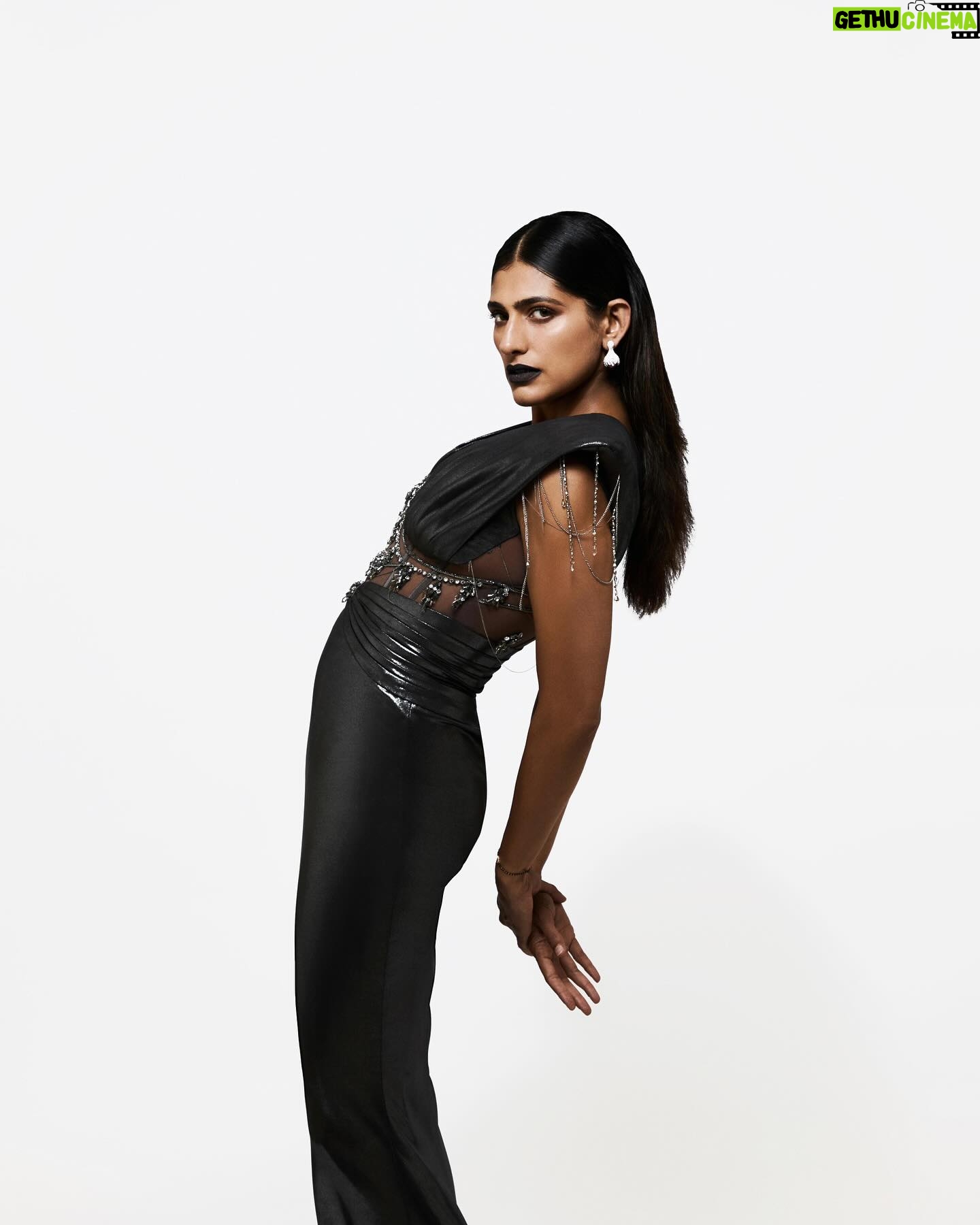 Kubbra Sait Instagram - I cast a 🪄Kubbra-ca-dabra 🪄 spell on you & MAGIC ✨ ✨✨ happens!! Wearing “YOU” by @shantanunikhil Pearl drops by @anaash.in Styled by @who_wore_what_when Make Up by @busy.brushes Hair by @palashipramanik Photos by @thefirstclik