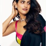 Kubbra Sait Instagram - #HAPPYHOLI ❤️🩵🩶🩷💙💚💛💛💜 Outfit-@masumimewawallaofficial Jewelry -@e3kjewelry @alasajewels Bag-@douxamourindia Styling -@who_wore_what_when Makeup-@kubbrasait Hair-@palashipramanik Photographer -@thefirstclik