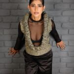 Kubbra Sait Instagram - Spent another day - earned another dollar 💵 This spanking @raw_mango creation styled by @who_wore_what_when is definitively a sexy pick. Hair by @palashipramanik & I’m just in awe by the lips 👄 made on my face by @aashna_shah (Hashtag Uff!)