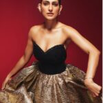 Kubbra Sait Instagram - We didn’t forget to post these hot images … we just errmmm… didn’t remember to hit SHARE 💌 @who_wore_what_when @palashipramanik @rheyasanghai2410 and getting the rest of cool contributors edited in here shortly! #Love #Fashion #Gold #black #chic #ootn #happiness #joy #fun #life #live #laugh #kubbrasait