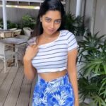 Kuhasini Gnanaseggaran Instagram - Blue eyes 👀♥️🔥 . . Costume @zalyascloset . . . #trending #reelvideo #blueeyes #dancereels #dancevideo #reeldance #reelsviral #trendingaudio #trendingreels #kuhasini #instagramreels