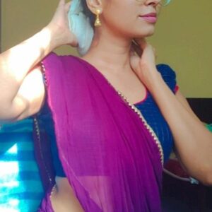 Kuhasini Gnanaseggaran Instagram - Most of the girls use this Uruttu 😁💃🫣
.
.
.
.
#reelsindia #jeans #comedy #dialogue #comedyreels #explorepage #reelsinstagram #trendingaudio #trendingreels #viralvideos #instagramreels #sareereels #kuhasini #trending