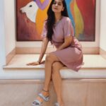 Kuhasini Gnanaseggaran Instagram - சாதிக்க வேண்டும் என்று நினைப்பவருக்கு எந்த விமர்சனைத்தையும் தூக்கி எரியும் தைரியம் வேண்டும். ♥️💪 . . . #positivity #casualphotography #tamilachi #casualwear #justme #phonephotography #prada #hm #selflove #kuhasini