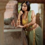 Kuhasini Gnanaseggaran Instagram - ஊர்வசி ♥️🔥 . . Makeup & jewellery @makeover_with_sandy . . Photography @exotic_shades__ . #oorvasi #urvashi #divine #beauty #puranam #ramayanam #mahabharat #traditional #classic #tamilcinema #tamilactress #kuhasini #recreate