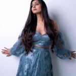 Kuhasini Gnanaseggaran Instagram - Can I have your attention, please? 😉🔥 . DESIGNER @iiiisyed . Jewellery @chennai_jazz . Makeup @aarkay.themakeupatelier . Hairstyle @artistrybyhari . Photography @portraitsbylokesh . Retouch @kaviarasan_photography . #fashion #stylish #fashionphotography #designercollection #lehenga #onlineshopping #posing #modelling #tamilactress #kuhasini