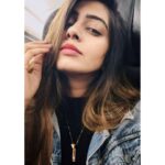Kuhasini Gnanaseggaran Instagram - 🧳 Travelling is like 😚 Flirting with Life ❤️ . . . . #travel #flight #selfie #selflove #kuhasini #tamilponnu #casual