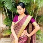 Kuhasini Gnanaseggaran Instagram - Ailasa 💃🔥 . . Beautiful silk saree @mysoresilksareesss . . . Credits @cokestudiotamil @gvprakash @vidyavox @rajalakshmifolk_official . . #pongal #pongalcelebration #sareereels #kaakarattan #cokestudio #kuhasini #reelsinstagram #reels