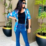 Kuhasini Gnanaseggaran Instagram - I follow my heart … and it usually leads me to the airport 🧳✈️💃 . . . Shirt @zalyascloset . Jean @hm . 😎@rayban . . #travelphotography #vacation #trip #selflove #airport #srilanka #tamilactress #kuhasini #casual #positivity