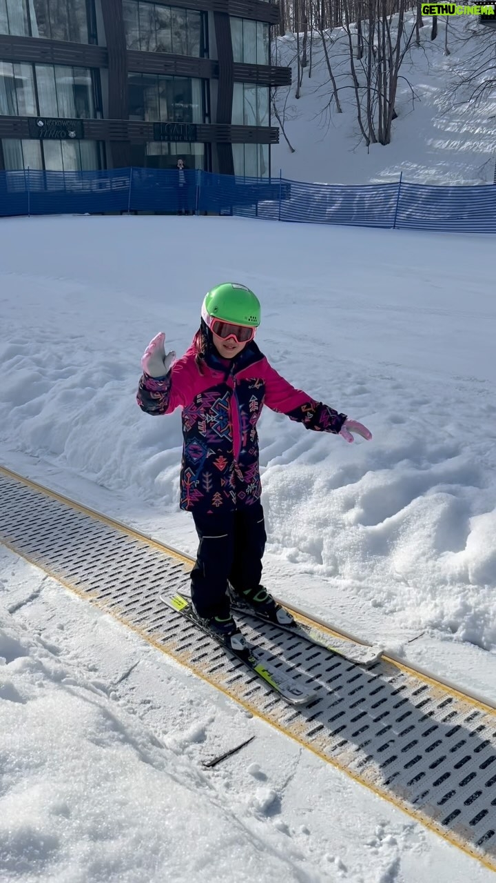 Kullanat Preeyawat Instagram - Talya’s first day ski lesson .. #talyawinter #gosnow