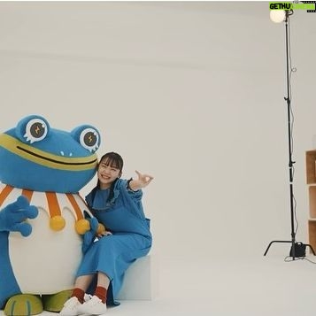 Kurumi Inagaki Instagram - . ⭐︎《情報解禁》です⭐︎ とっても嬉しいお知らせです! 今年も『 #沖縄電力 』さんの広告キャラクターとして CMや広告に出演させていただいています! . 本日3月27日(水)より 新しいTVCM#くるみのアオハル シリーズが 沢山放送開始です! こちらはその中のひとつ〈推し活編〉 友達役の#平良さな ちゃんと#アタビー と とても楽しくてスタッフさんとどれも沢山笑った撮影でした。 CMの撮影風景メイキングムービーや新TVCMは 沖縄電力さんの公式HPやYouTubeなどで ご覧いただけます! 今年も沖縄電力の本社の皆さんにお会いでき 歓迎していただいてとても嬉しかったです。 . . . #おきでん #いいことイロイロおきでん #モアイー #かりーるーふ #稲垣来泉 #沖縄 おきでんInstagram @okiden_cook