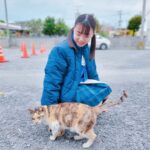 Kurumi Inagaki Instagram - . 中学2年生になりました！ あっという間にもう、23日が経ってしまいました。 中学生で初先輩となり 部活の仮入部もあって何人入ってくれるのか… 今は、それがとても気になります✨ 中学2年生も頑張ります！ . . お写真は沖縄電力のオフショットです。 #アタビe まさかくるみより背が高かったー😆 . 沖縄電力さんの公式HPやYouTubeには 「#くるみのアオハル 」バージョンの新CMや 撮影風景やメイキングムービーものっています。 沖縄電力の魅力が分かる楽しいCMになっています。 #リールにも貼りました ぜひ！ぜひ！ご覧ください！ . . . #沖縄電力 #おきでん @okiden_cook #いいことイロイロおきでん #グッドバリュープラン #おきでんmore-E #モアイー #かりーるーふ #稲垣来泉 #沖縄 . . いつも応援ありがとうございます💗 あまり投稿ができていなくて すみません。 花粉症もおさまりずっと風邪も引かず元気です！ これから解禁前の作品もたくさんあるので ご報告を楽しみにしていてください！