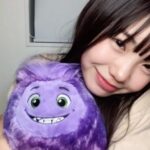 Kurumi Inagaki Instagram - . 昨日の舞台挨拶で ケイリーさんから頂いたブルー💜 . とってもかわいいっ💜 . . . @Paramount_Japan #6月14日公開 #ブルーきみは大丈夫 #ブルきみ #ケイリーフレミング #稲垣来泉