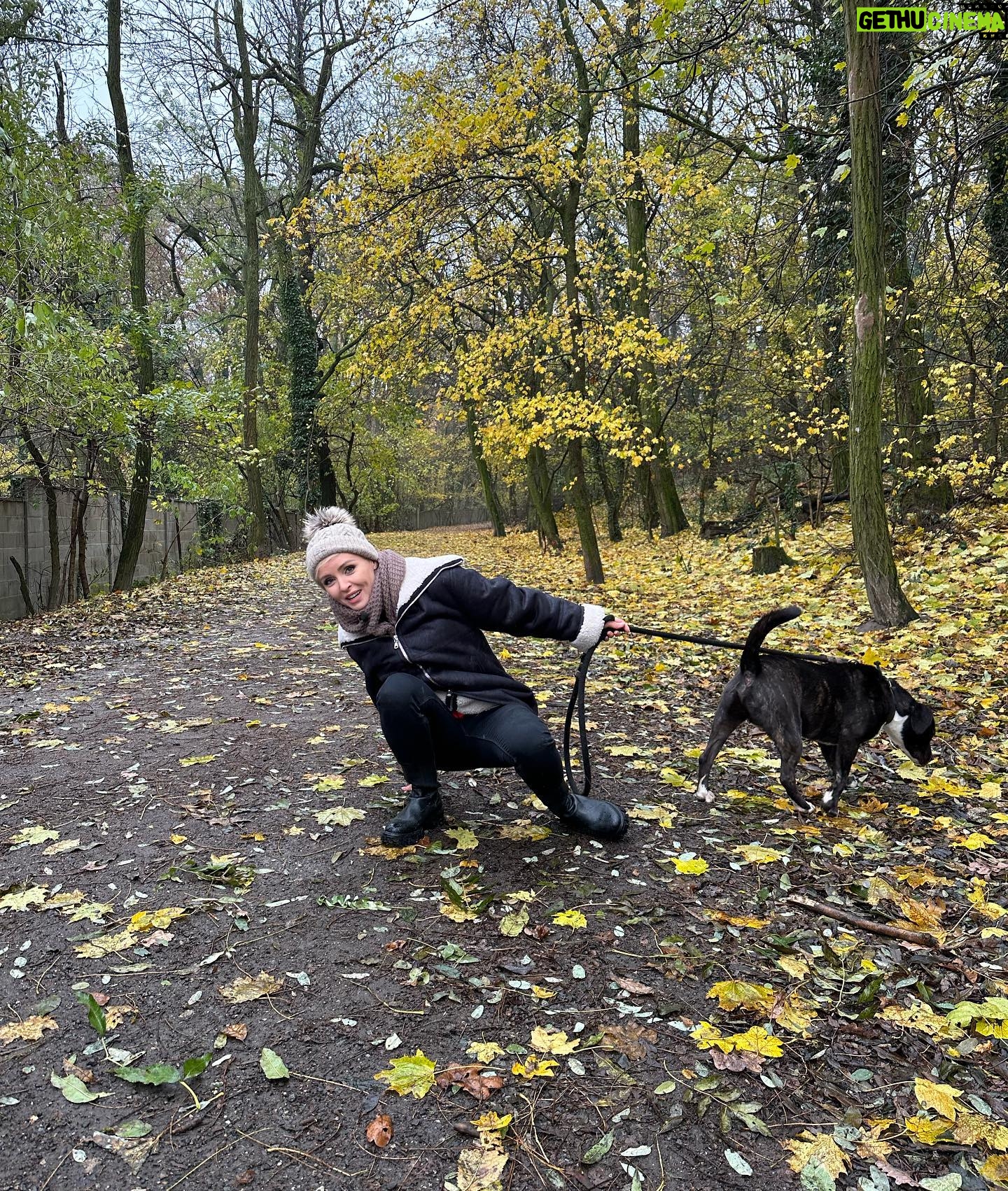 Kveta Horváthová - 3 Likes - Milý Ježiško!
Prosím Ťa, buď opatrný pri splnení takého priania, akým je psík ako darček pod stromček 🙏🏻 Zvieratko nie je hračka, je to živý tvor, ktorý má svoje potreby.
Potrebuje našu pozornosť, starostlivosť a lásku. Nie je to parťák len do pekného počasia…
Nie je to parťák len na prázdniny… Len na chvíle, keď sa to nám hodí…
Nech neskončia po sviatkoch tieto bezbranné živé tvory na ulici.
Nech nie sú útulky, ktoré už teraz praskajú vo švíkoch, ešte plnšie…
Nech si tí, ktorí túžia po takomto členovi rodiny, vyskúšajú, čo to obnáša mať doma psíka, aké to je, napríklad aj tak, že navštívia útulok a pomáhajú…Napríklad venčením…
Ďakujem ❤️
#zvieraniejevec #zvieraniejehracka #utulok @slobodazvierat