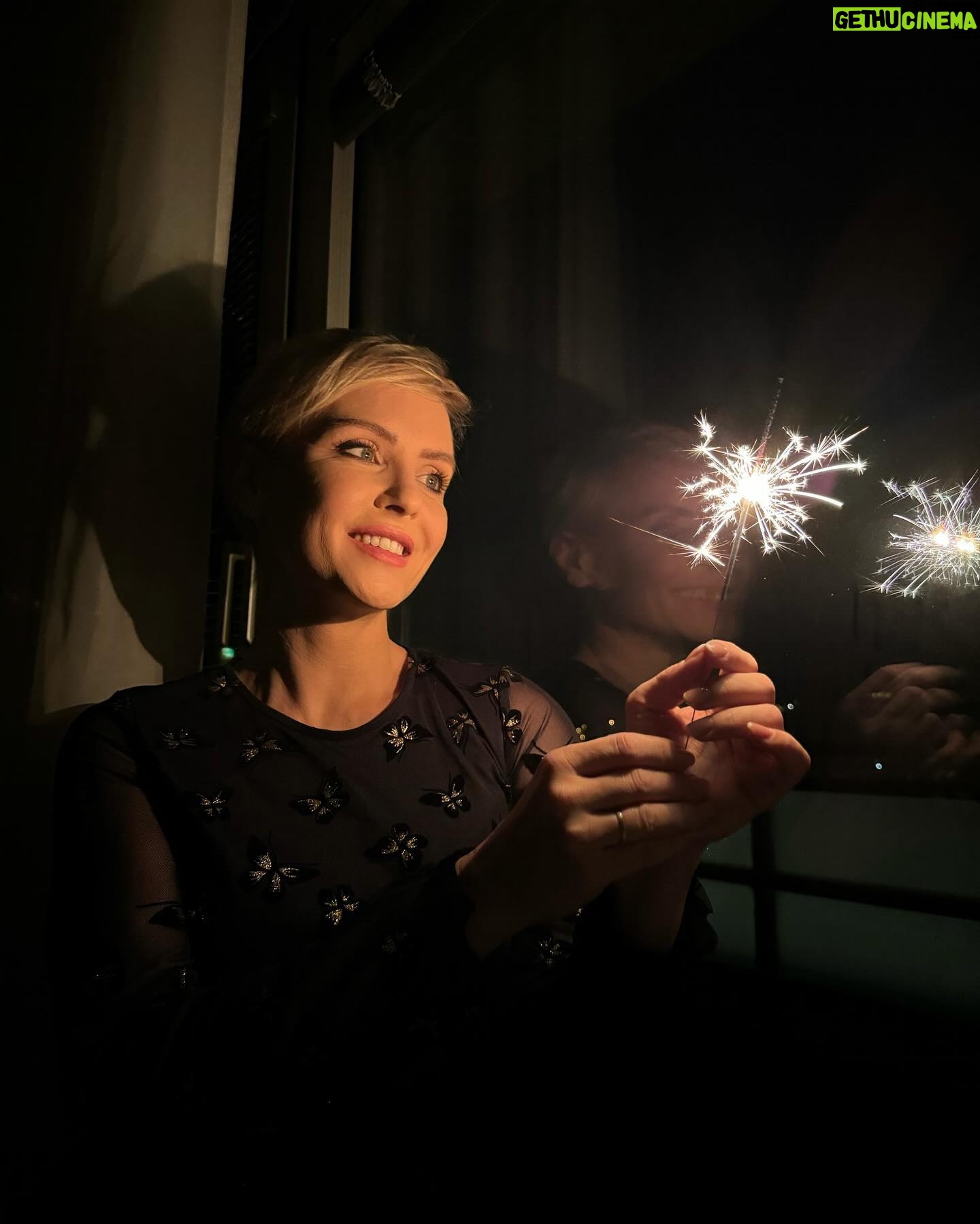 Kveta Horváthová - 3 Likes - S vďačnosťou za všetko, čo mi odchádzajúci rok 2023 priniesol i nepriniesol, sa s ním lúčim a teším sa na príchod toho nového 😍
Prajem vám pekný Silvester, priatelia 🤗 a želám všetkým veľa zdravíčka, šťastia, lásky a mnoho dôvodov na úsmev a dobrú náladu v roku 2024 🎉
#silvester2023 #silvester #cakanie #nanovyrok #novyrok #happynewyear #vsetkonajlepsie
