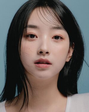 Kwon Ah-reum Instagram - NEW START
With. @lookmedia_ent 🖤