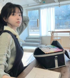 Kwon Ah-reum Instagram - 나 좀 멋진 girl ?