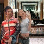 Kylie Cantrall Instagram – cutest night w/ @billboard ⭐️🎀

styled @pariyaluv 
glam @domdella @laurarugetti 🤍