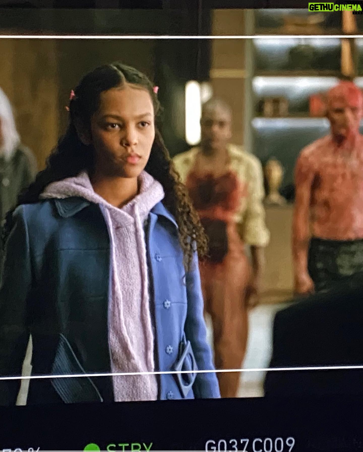 Kyliegh Curran - 10.4K Likes - STRIKE IS OVER!! Here’s some silly Fall of the House of Usher bts 🐦⬛ if you haven’t seen it already, go watch!!!