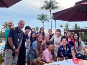 Kym Ng Instagram - Thank you @chenhanwei1969 for being such a wonderful host last night - from arranging a beautiful venue (with food and drinks), to planning the games and lucky draw segments, to getting great prizes (with the support from @yvonnelim928 )
Really grateful to our Executive Producer Doreen for making this #wrapparty possible 💕
Thank you to all of you last night for the fun and laughter 🥰🥰🥰 What a sweet and memorable ending to #天公疼憨人 ❣️❣️❣️
#Sentosa @rumoursbeachclub