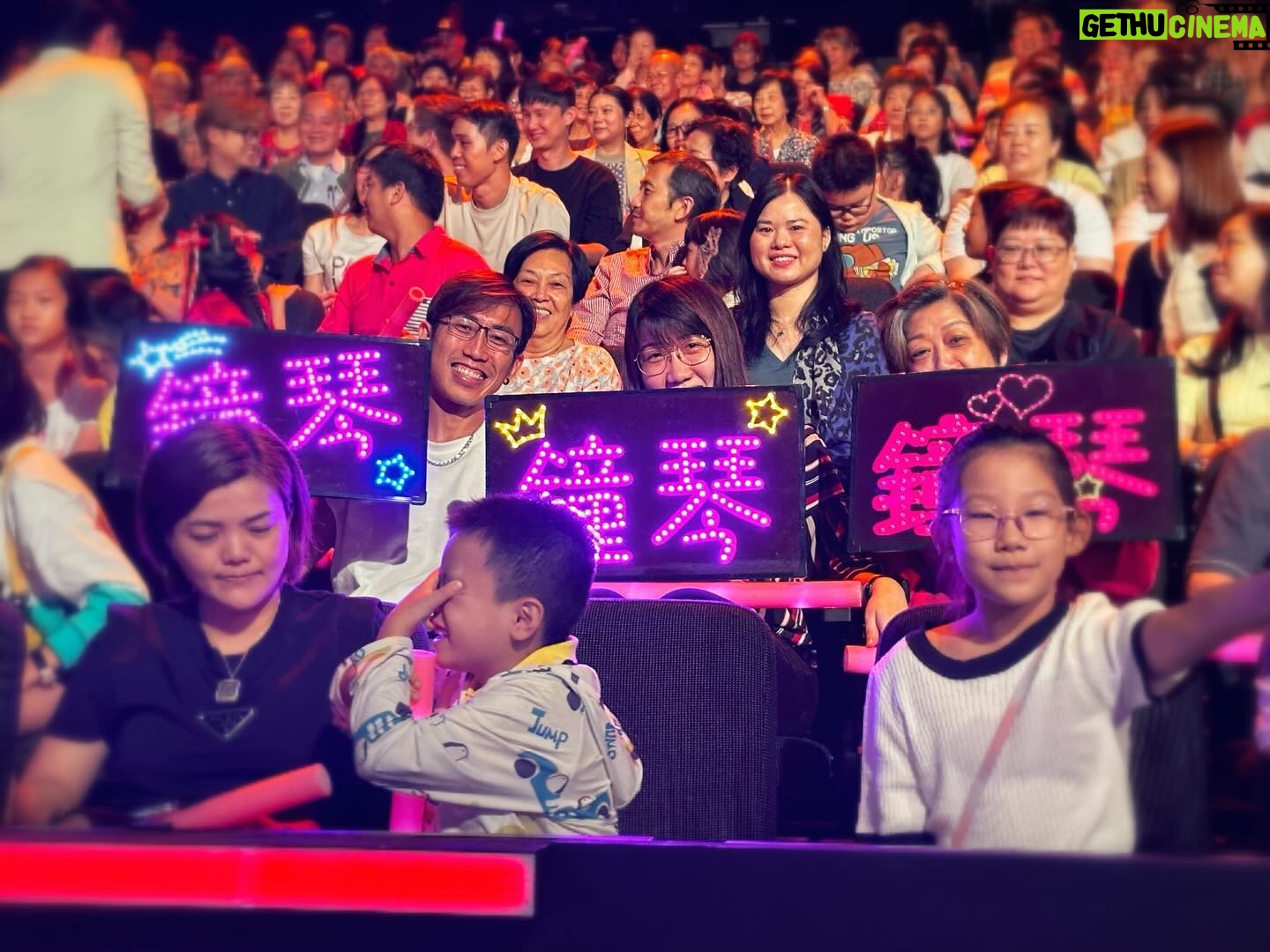 Kym Ng Instagram - when your friends are here with you #happiness ππ #TheShengSiongShow #ηΌ€ηΊ·δΈεε¨ζθ