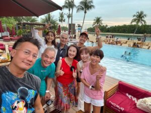 Kym Ng Instagram - Thank you @chenhanwei1969 for being such a wonderful host last night - from arranging a beautiful venue (with food and drinks), to planning the games and lucky draw segments, to getting great prizes (with the support from @yvonnelim928 )
Really grateful to our Executive Producer Doreen for making this #wrapparty possible 💕
Thank you to all of you last night for the fun and laughter 🥰🥰🥰 What a sweet and memorable ending to #天公疼憨人 ❣️❣️❣️
#Sentosa @rumoursbeachclub