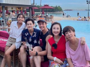 Kym Ng Instagram - Thank you @chenhanwei1969 for being such a wonderful host last night - from arranging a beautiful venue (with food and drinks), to planning the games and lucky draw segments, to getting great prizes (with the support from @yvonnelim928 )
Really grateful to our Executive Producer Doreen for making this #wrapparty possible 💕
Thank you to all of you last night for the fun and laughter 🥰🥰🥰 What a sweet and memorable ending to #天公疼憨人 ❣️❣️❣️
#Sentosa @rumoursbeachclub