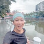Kym Ng Instagram – 🏃🏼‍♀️‍➡️ #run until #raincomes 🌧️ and #raingoes ☁️ 
🫢 #jinShiok 💕 #keepgoing #keepmoving 🏃🏼‍♀️‍➡️