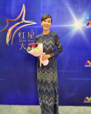 Kym Ng Instagram - #StarAwards2023 🎊 Congratulations to all the deserving winners 🥳🥳🥳🥳🥳
..and my heartfelt appreciation to :
Stylish: Ivan Goh
Outfit: @missoni 
Jewellery: @thecanarydiamond 
Hair : #PassionHairSalon @ryan_yap 
Thank you too, @kymngforever and friends for coming to show your support and love 💗 @leonweiqiang @s_leeyan @hungshuk 
#红星大奖2023