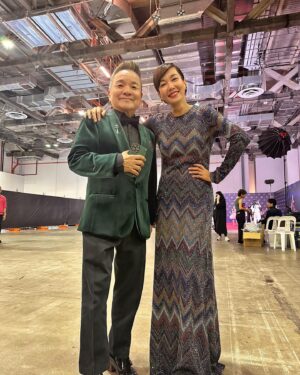 Kym Ng Instagram - #StarAwards2023 🎊 Congratulations to all the deserving winners 🥳🥳🥳🥳🥳
..and my heartfelt appreciation to :
Stylish: Ivan Goh
Outfit: @missoni 
Jewellery: @thecanarydiamond 
Hair : #PassionHairSalon @ryan_yap 
Thank you too, @kymngforever and friends for coming to show your support and love 💗 @leonweiqiang @s_leeyan @hungshuk 
#红星大奖2023