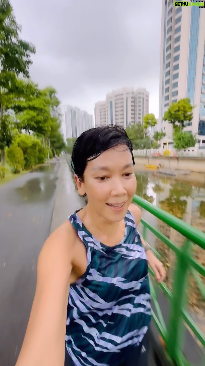Kym Ng - 1.3K Likes - my kind of #wetrun 🤪
#keepgoing #keepmoving
