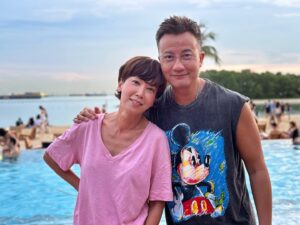 Kym Ng Instagram - Thank you @chenhanwei1969 for being such a wonderful host last night - from arranging a beautiful venue (with food and drinks), to planning the games and lucky draw segments, to getting great prizes (with the support from @yvonnelim928 )
Really grateful to our Executive Producer Doreen for making this #wrapparty possible 💕
Thank you to all of you last night for the fun and laughter 🥰🥰🥰 What a sweet and memorable ending to #天公疼憨人 ❣️❣️❣️
#Sentosa @rumoursbeachclub