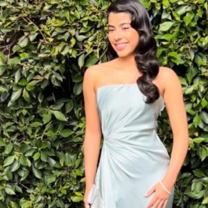 Kyndra Sanchez Instagram - Getting Emmy ready…. Just moments before a dream come true💖