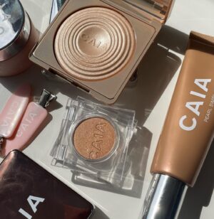 Kyra Isako Smith Instagram - so excited to be partnering with @caiacosmetics this summer💌 all their products are perfect for a summer glowy look, which i love🪞🪄🫧💕 #wearecaia #caiacosmetics